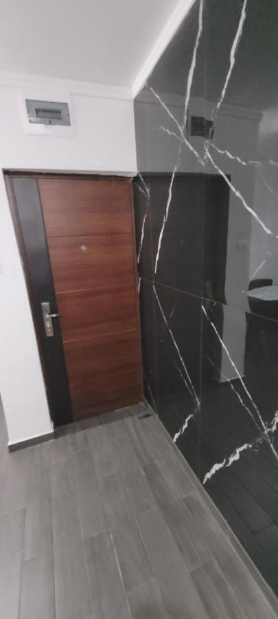 Andi 2-Apartament Băile Herculane Εξωτερικό φωτογραφία